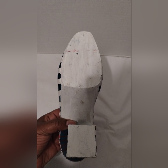 Vintage Cast Plaster Shoe - Picture 4 of 13